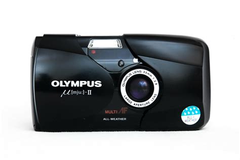 olympus mju ii with 35mm f/2.8 lens is a legend, but is still a plastic p and s.