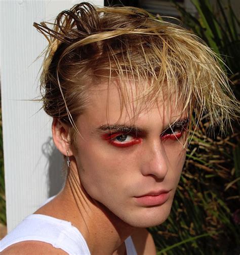 Ponyboy 🐴 on Instagram: “💔💔💔” | Androgynous makeup, Male makeup, Makeup inspiration