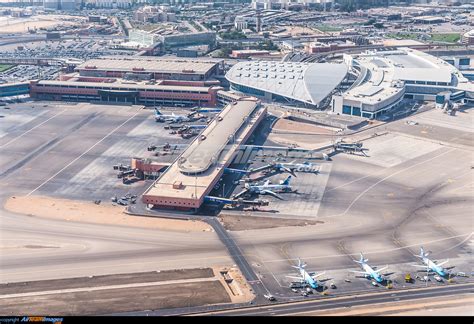 Cairo International Airport - Large Preview - AirTeamImages.com