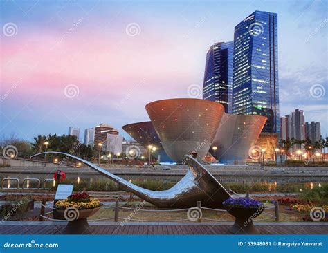 Songdo Central Park in Incheon, South Korea Editorial Photo - Image of city, skyline: 153948081