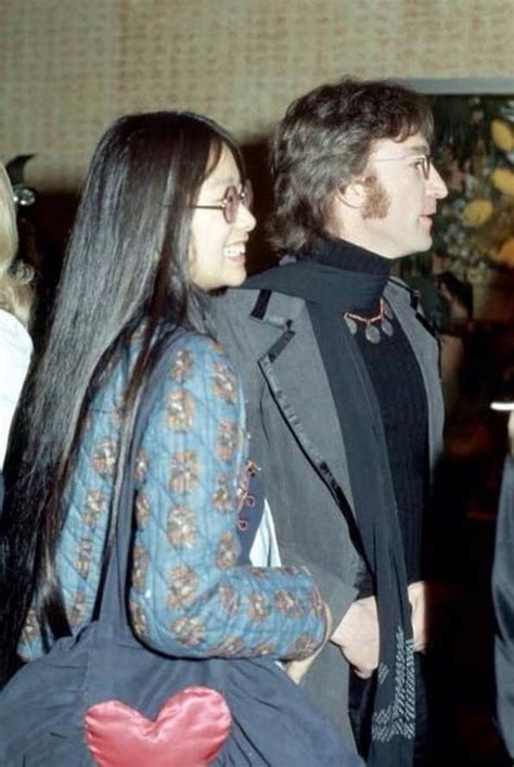 35 Vintage Photos of May Pang and John Lennon During Their Dating Days ...