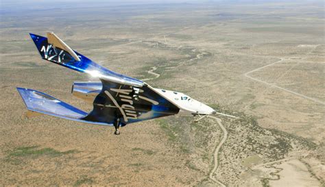 SpaceShipTwo makes its first gliding test flight over New Mexico