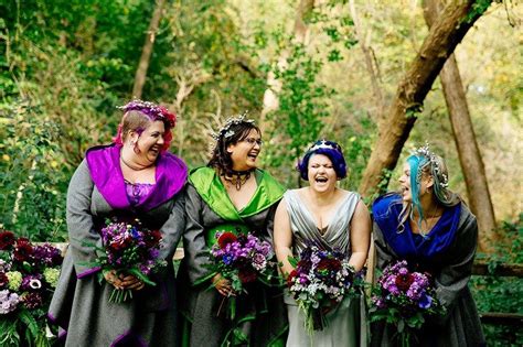 Arkenstone of weddings: a barefoot Hobbit-themed wedding | Wedding ...