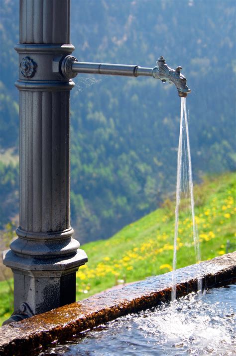 File:Fresh water fountain.jpg - Wikimedia Commons