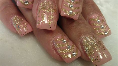 30 CLASSY GOLD GLITTERY NAIL DESIGNS..... - Godfather Style