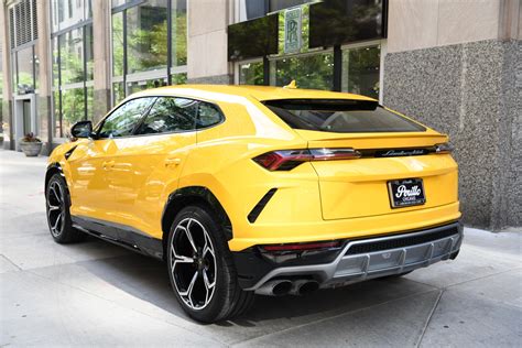 Pre-Owned 2020 Lamborghini Urus SUV in Chicago #GC3330 | Alfa Romeo of ...