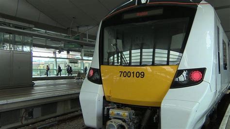 Thameslink: Full timetable delayed by year, watchdog says - BBC News