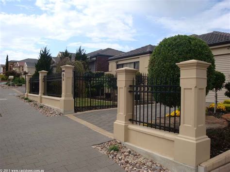 fence column ideas - Buscar con Google | Front yard decor, Brick fence ...