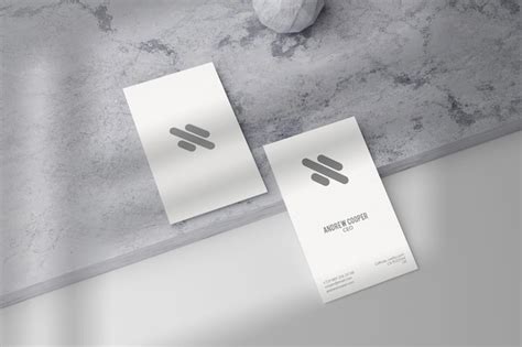 Premium PSD | Minimalist vertical business card mockup