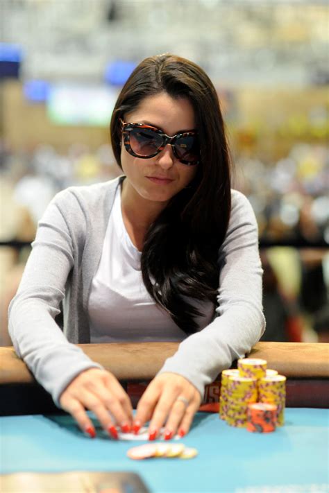 Hottest Female Poker Players - 35 of the Sexiest Female Poker Players ...