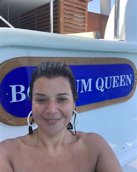 'The View' host Ana Navarro makes fans swoon as she poses for selfies in 'stunning' vacay ...