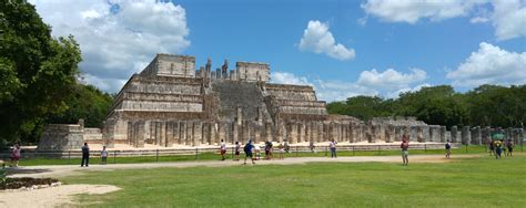 Chichen Itza Mayan pyramid ruins : Yucatan Mexico | Visions of Travel