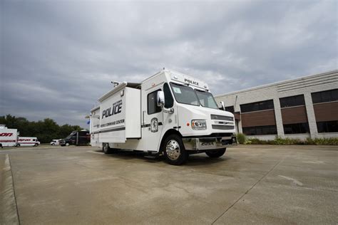 Baytown Police Department (TX) Mobile Command Center - LDV