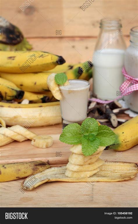 Ripe Banana Smoothie Image & Photo (Free Trial) | Bigstock