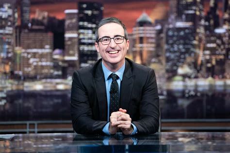 'Last Week Tonight' host John Oliver announces New Year's sets in San Francisco - SFGate