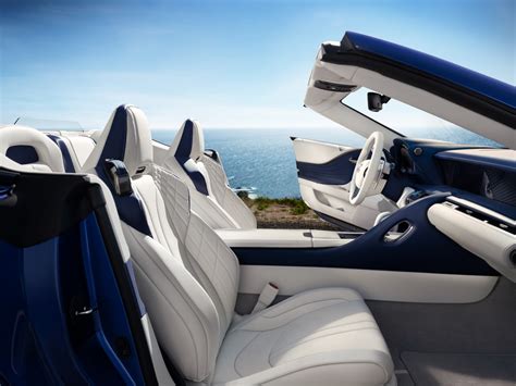 LEXUS LC CONVERTIBLE CATCHES THE WIND FOR COMPLETE COMFORT