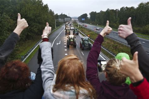 Dutch Farmers Begin Mass Protest Against Green Fascism