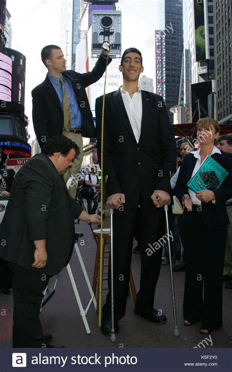 Sultan Kosen. Guinness World Records unveils new World's Tallest Man ...