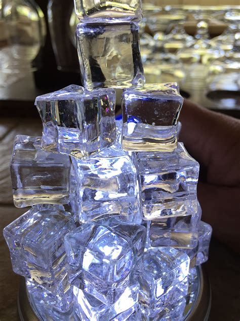 60 PCS Crystal Clear Acrylic Ice Cubes Square Shape, for Photography ...