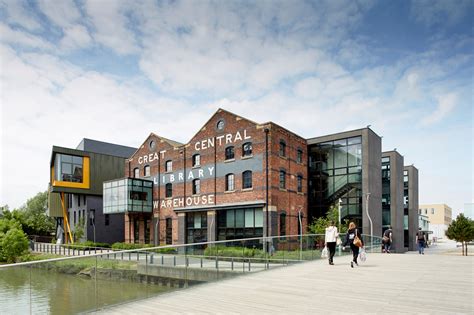 University of Lincoln Offers BA (Hons) Fashion Programme Admissions - Careerindia