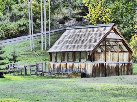 Fotos gratis : granja, edificio, granero, cobertizo, choza, idílico, jardín, invernadero, Casa ...