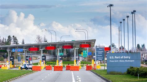 Canada Border Reopening Is Scheduled for Next Month | Condé Nast Traveler