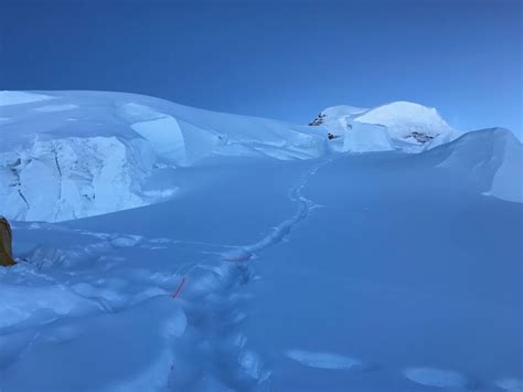 K2 Summit on a beautiful day!! - Madison Mountaineering