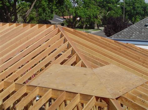 Hip Roof Framing With Trusses