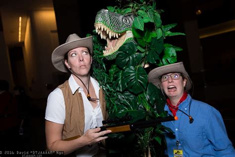 Robert Muldoon and Alan Grant (Jurassic Park) | DragonCon2016, Photo by ...