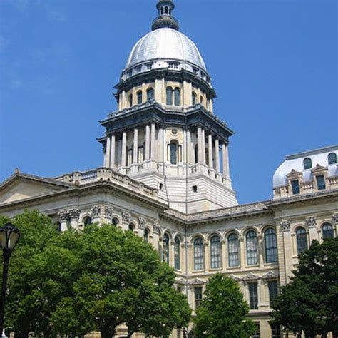 Illinois general assembly votes on pension deal | WBEZ Chicago