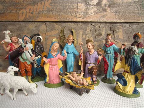 Vintage Nativity Creche 17 Pieces Depose Italy Spider Mark