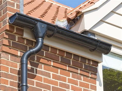 Metal guttering, zinc gutters, copper gutters, steel gutters, aluminium gutter