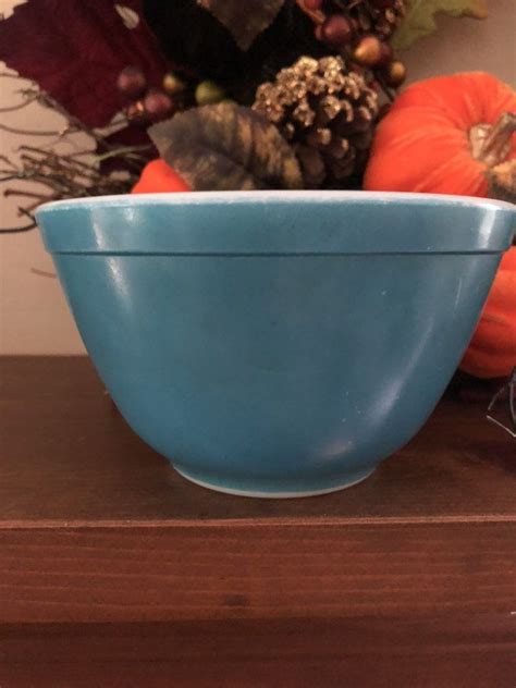 Sale Pyrex 401 Blue Bowl, 1950's Pyrex Mixing Bowl, Made In USA. | Pyrex mixing bowls, Blue bowl ...