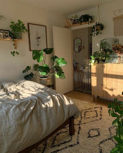 plant mom bedroom aesthetic inspo in 2023 | Room inspiration bedroom ...