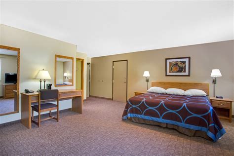 Super 8 by Wyndham Lewisburg | Lewisburg, WV Hotels