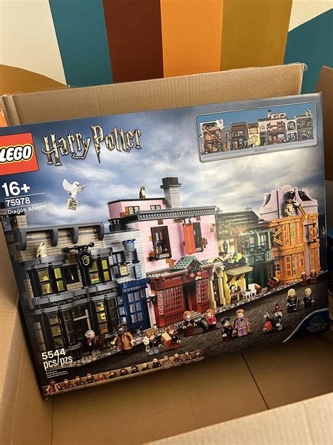 Finally got Diagon Alley! Can’t wait to build it! : r/legoharrypotter