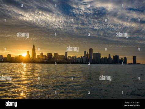 Chicago skyline at sunset, USA Stock Photo - Alamy