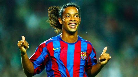 РОНАЛДИНЬО ЛУЧШИЕ ГОЛЫ И ФИНТЫ В HD 🔥 RONALDINHO BEST GOALS ⚽ ПОДБОРКА ...