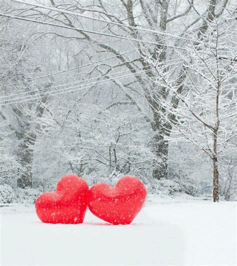 red in the snow | Hearts in the snow | Everything Red | Giorno di san valentino, Immagini del ...