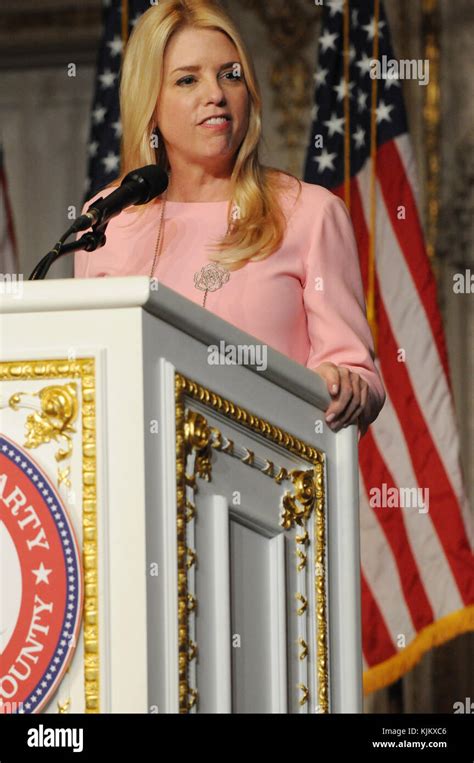 PALM BEACH, FL - MARCH 11: Donald Trump dining with Pam Bondi the ...