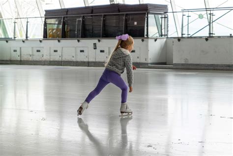 Ice Skating Lessons - Inverclyde Leisure