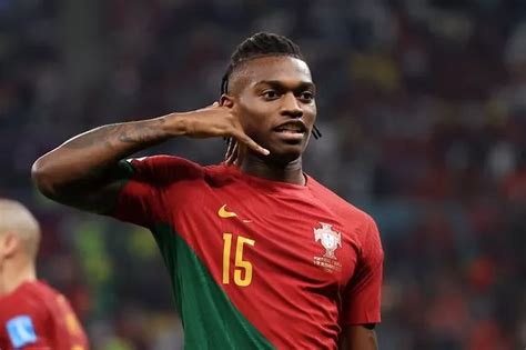 Chelsea given Rafael Leao transfer update amid AC Milan contract ...