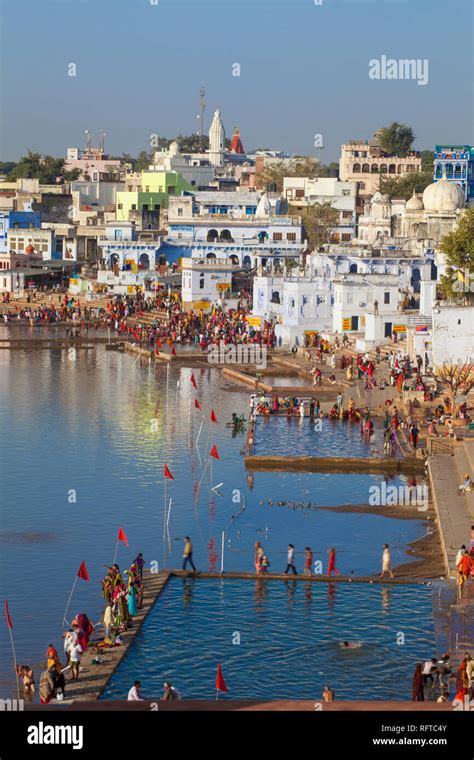 Pushkar Lake and bathing ghats, Pushkar, Rajasthan, India, Asia Stock Photo - Alamy