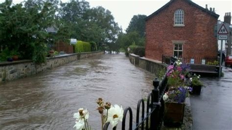 Flood-hit residents begin clean-up in northern England - ITV News