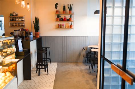 5 Small Cafe Design Ideas that'll Make The Most of The Space