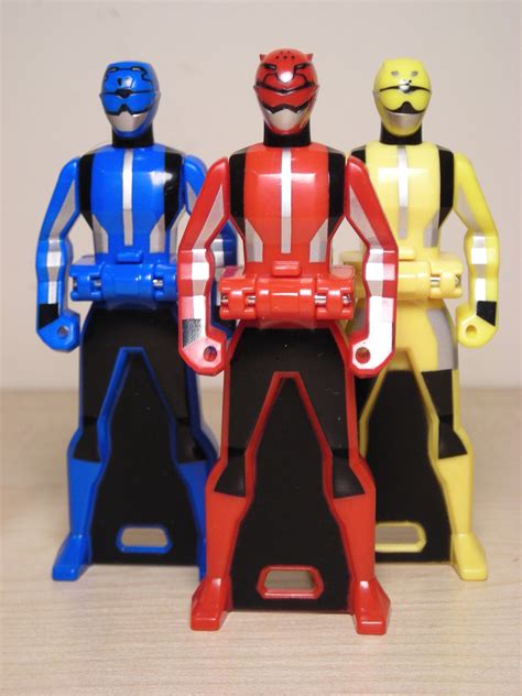 My Shiny Toy Robots: Legend Sentai Ranger Key Set: Go-Busters