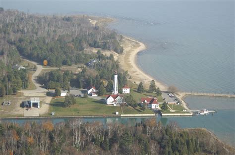 Sturgeon Bay Canal Lighthouse in Sturgeon Bay, WI, United States - lighthouse Reviews - Phone ...