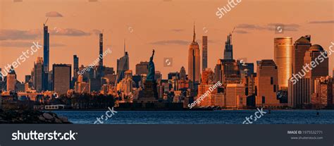 New York City Downtown Skyline Architecture Stock Photo 1975532771 ...