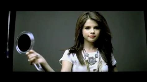 Falling down - Selena Gomez Image (7984587) - Fanpop