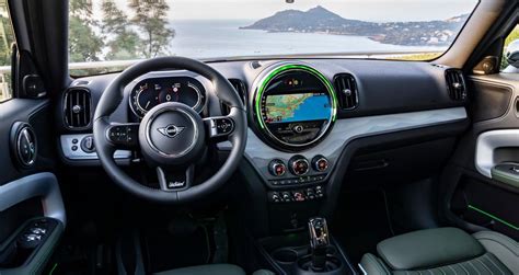 These Are Our Favorite Features Of The Mini Countryman